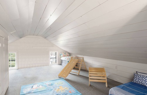 Putnam Valley Other | Charming 3-bedroom farmhouse with WiFi, AC in enchanting Putnam Valley