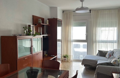 Cadiz Apartment | Charming 3-bedroom apartment with WiFi and AC in lovely Cádiz