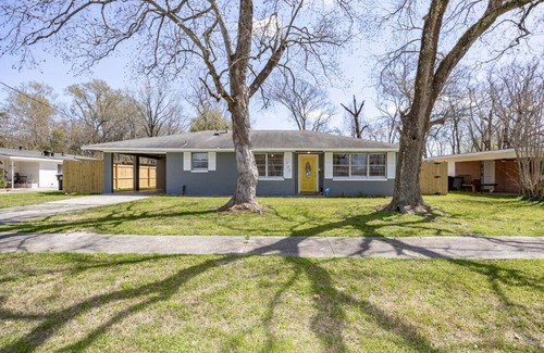 Park Forest - LA North House | Charming 3-bedroom house with AC and WiFi in amazing Baton Rouge