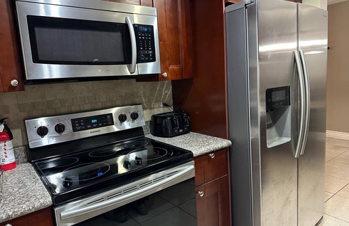 Bear Creek House | Charming 3-bedroom house in pleasant Port Richey with AC, WiFi