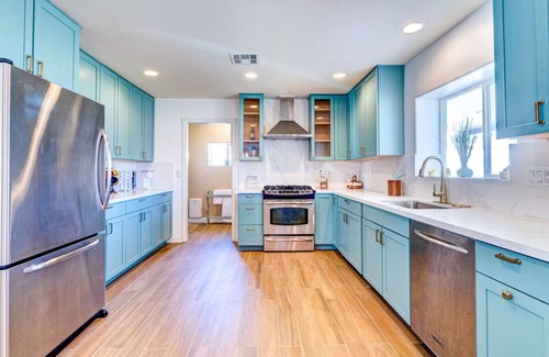 Hy-view House | Charming 3BR Home with Firepit Near Papago Park