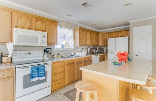 Kiln House | Charming 3BR River House w/Private Dock