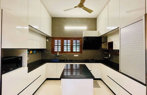 Tirupati House | Charming 4-bedroom bungalow with WiFi and AC in Tirupati