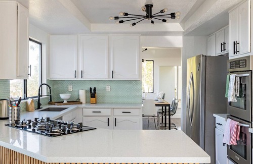 Oakland House | Charming 4-bedroom House With Pool and The Best Views in Oakland!