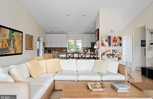 Loveladies House | Charming 4-bedroom waterfront house Quiet Beach Haven Loveladies