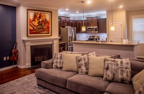 Clegg House | Charming 4-bedroom house in Morrisville 10 minutes from Airport