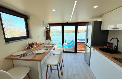 Shkoder County House | Charming 446 Tiny House 2-bedroom mobile home with AC, WiFi in delightful Zues