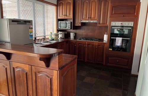 Evanston House | Charming 4BR Retreatnnear Gawler