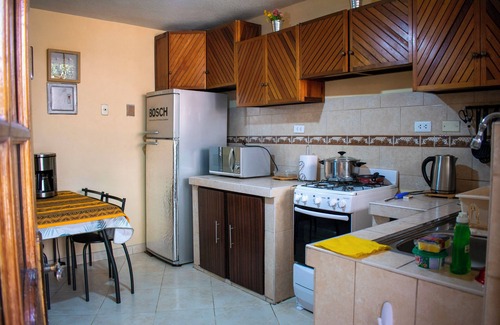 Yanahuara House | Charming 5-bedroom with private bathroom house with ping pong table and WiFi