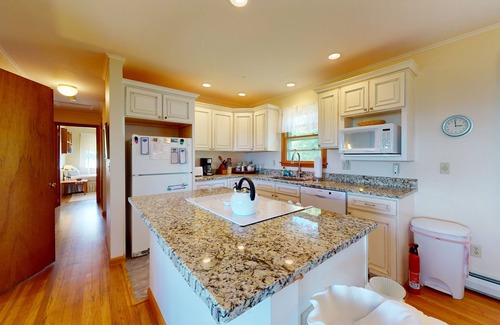 Castine Cottage | Charming abode with water views, updated kitchen, & internet - dog-friendly