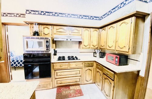 Buckingham House | Charming Amazing Home with 6 beds! Beautiful Updated Home! Open & spacious!