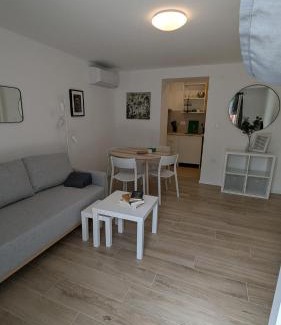 Trinajstici Apartment | Charming Apartment In Kastav