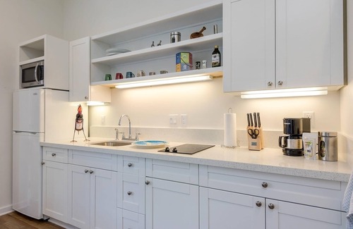 Kailua Apartment | 🌺 Charming Apartment in Prime Location – Steps from Kailua Beach & Town 🌺