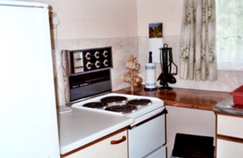 Watchet House | Charming Bungalow , much upgraded Near a beach ,farm shop and steam railway