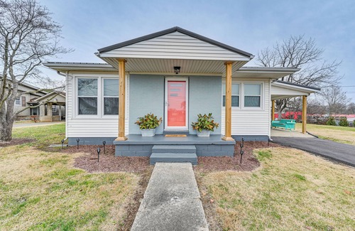 Cave City Cottage | Charming Cave City Vacation Rental w/Fire Pit!