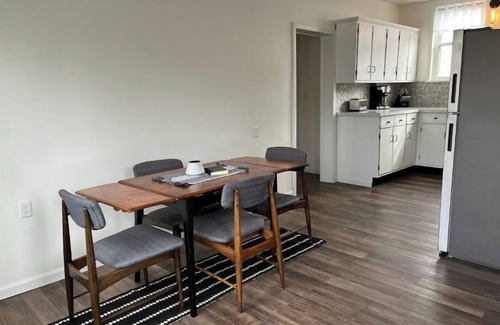 Ashland House | Charming Century House - Next Door to Ashland University
