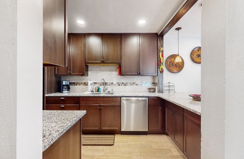 Carefree Condo | Charming condo, conveniently located, with shared pool & w/d