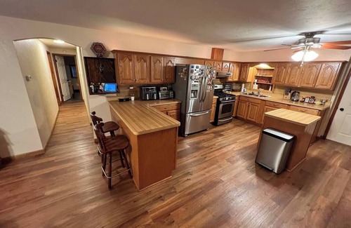 Rossville House | Charming Conewago Creek Retreat