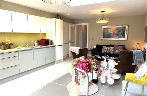 Killarney House | Charming Cosy 4-Bed House in Killarney