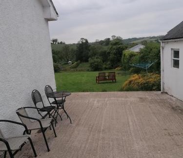 Poyntzpass House | Charming Cottage 4 Bedroom