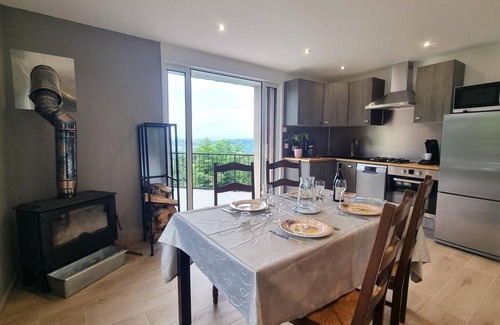 Saint-Chamond Cottage | Charming Cottage in Saint-Chamond - Terrace - Pets Allowed