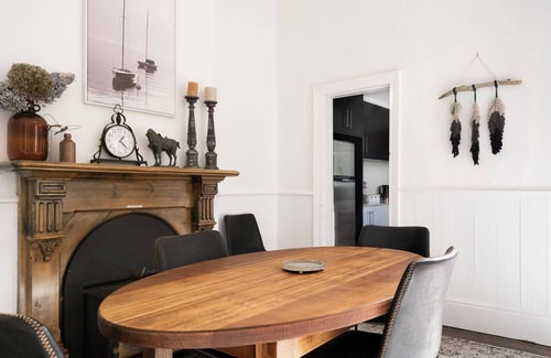 Launceston CBD House | Charming Cottage Nestled in A Prime Location