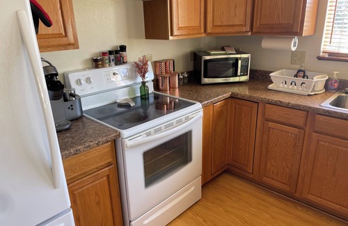 West Point Cottage | Charming cottage - WiFi, AC, and enclosed backyard in West Point. Pet friendly!