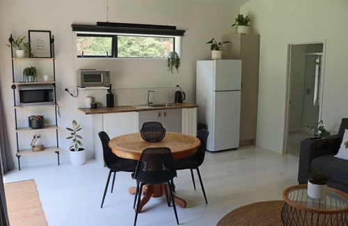 Western Bay of Plenty District Apartment | Charming Country Apartment - Pool, Peaceful, Perfect.