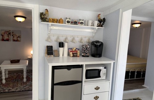 Cascade Cottage | Charming Country Cottage- Long Term Stays Welcome!