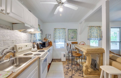 Danbury House | Charming Danbury Cottage w/Lake Kenosia Access!