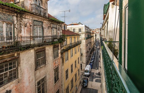 Santa Maria Maior Apartment | Charming Douradores II by LovelyStay