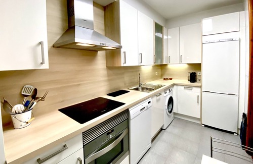 San Sebastian Centro Apartment | Charming apartment five minutes from La Concha beach. Parking for free!