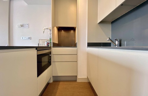 Castillejos Apartment | Charming Eurobuilding Skyline Madrid - Spectacular Views