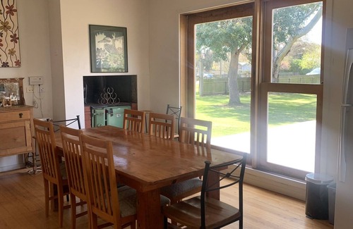 Birregurra House | Charming Family Retreat – Perfect for Pets!