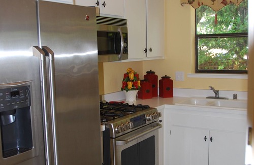 Yountville Other | Charming Farmhouse in Historic Old Town Yountville -Stroll to Restaurants, Shops