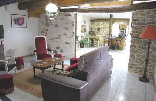 Le Quillio House | Charming gîte between 2 lakes in Central Brittany, 40 kms from the first beaches
