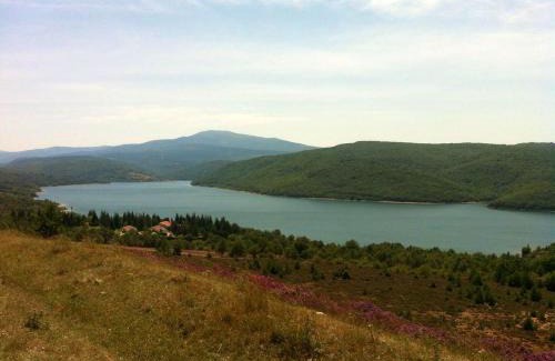 Villasur de Herreros House | Charming House in Villasur de Herreros with Lake View