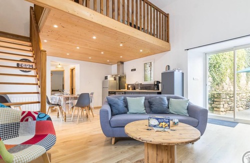 Besneville Cottage | Charming house in Besneville with terrace and private garden