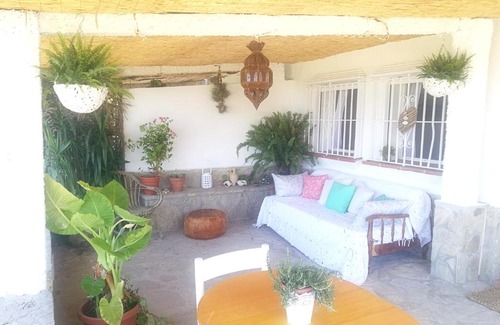 Bolonia House | Charming House in El Chaparral