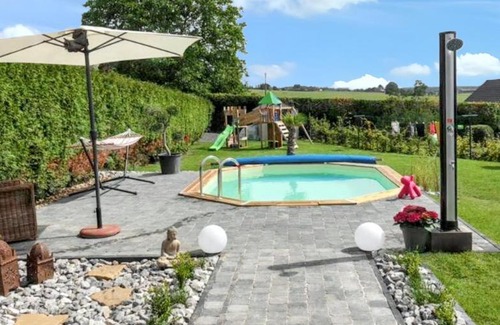 Hamois House | Charming House in Hamois with Shared Pool