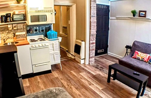 Norris Square Apartment | Charming Jawn in Fabulous Fishtown — W/D, AC, Private Patio & Fast WiFi