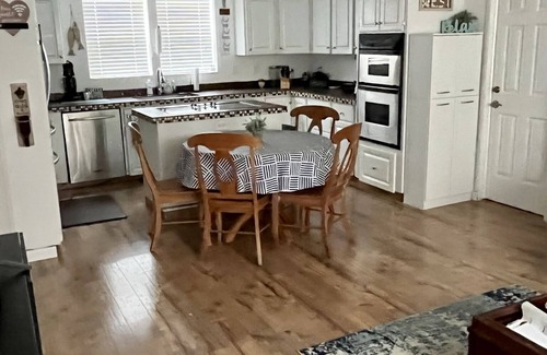 Key Largo House | Charming Key Largo Retreat - Near Marinas, Beaches, Pickleball Courts, and Parks
