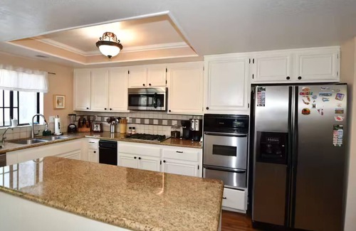 South Redondo Condo | Charming large 3-bedroom condo in lovely Redondo Beach