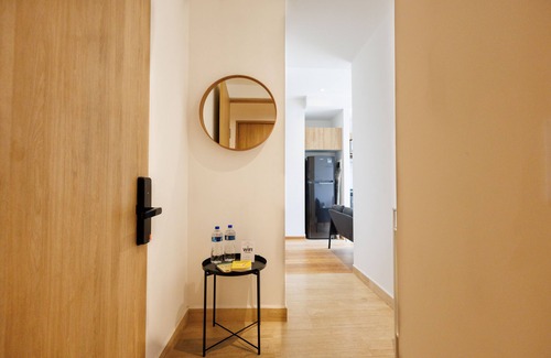 Ixtacalco Apartment | Charming Loft near Reforma Avenue with Roof Pool.