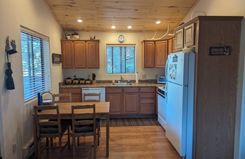 Overgaard Cabin | Charming Log Cabin in the Pines