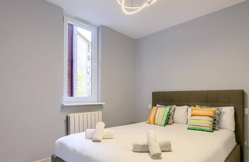 Aluche Apartment | Charming Madrid Aluche - 3 renovated rooms.