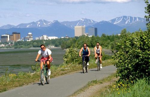 North Star House | Charming Midtown Bungalow Slumber Village 2