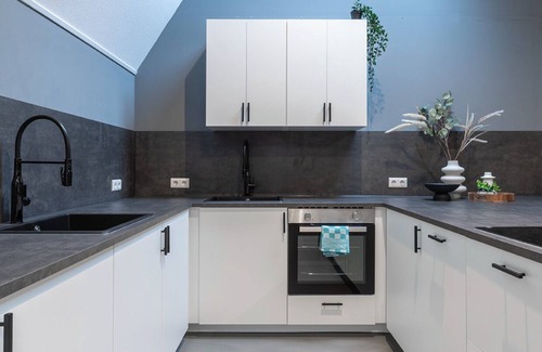 Oss Apartment | Charming modern hotel in the heart of Oss, steps away from the Jan Cunen Museum—your ideal stay!