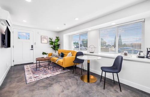 Garden Grove House | Charming, Newly Buillt, 1-bedroom house, close to Disney, AC, Fast Wifi