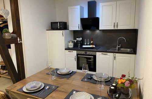 Ostorf Apartment | Charming old town quarter (74 sqm) close to the city center and lake